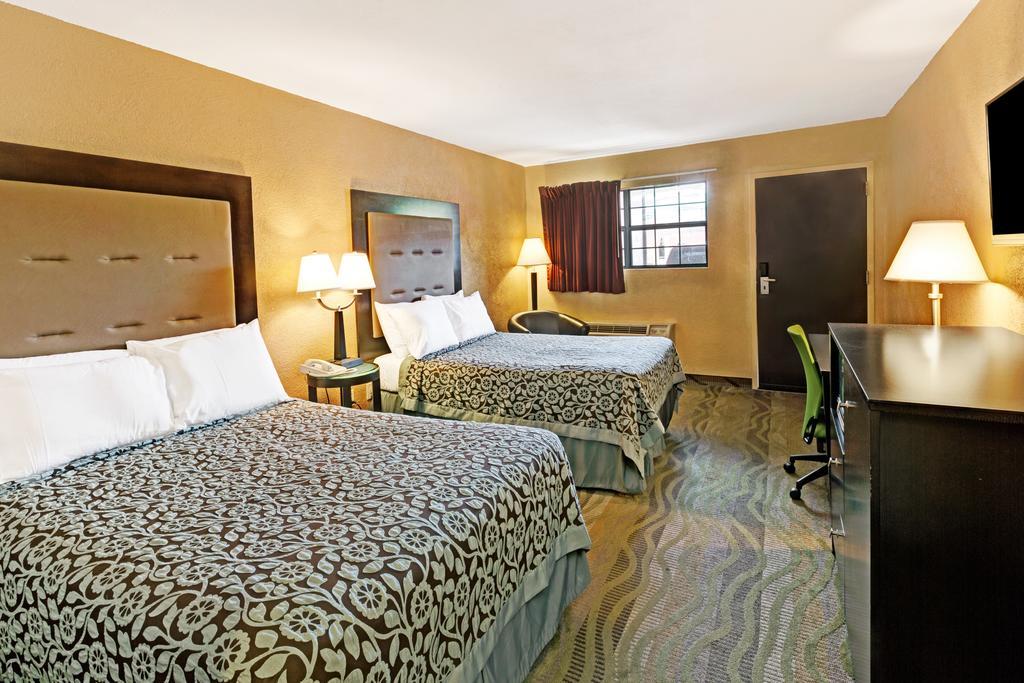 Days By Wyndham Near Casino 2* Cherokee